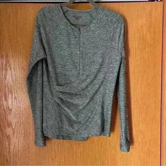 Athleta PACIFICA WRAP FRONT HEATHER TOP M - Picture 1 of 8